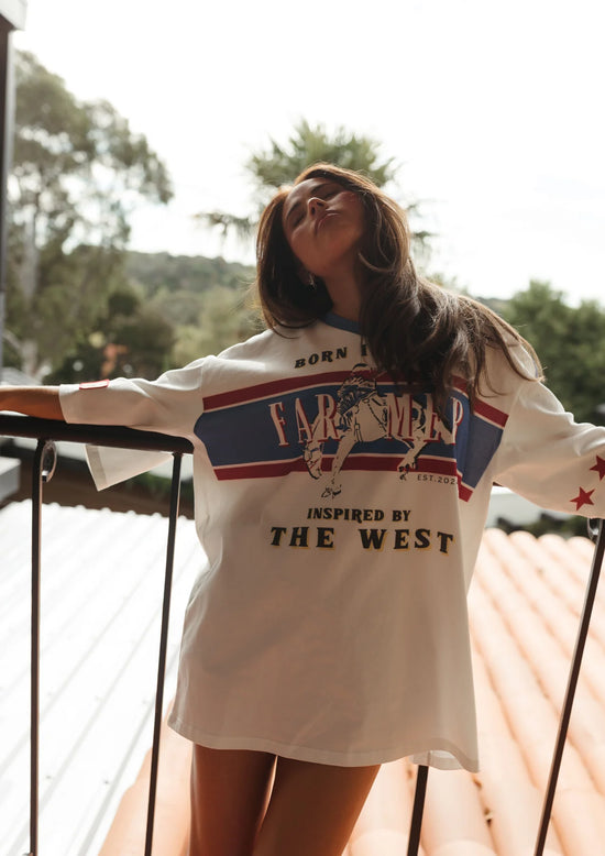 LADIES FAR MER BORN IN AUS OVERSIZE VEE